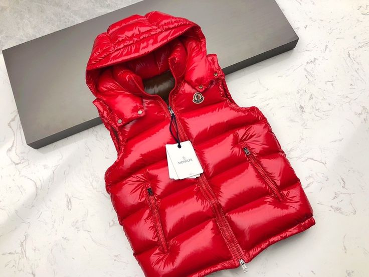 Moncler Vest vendor